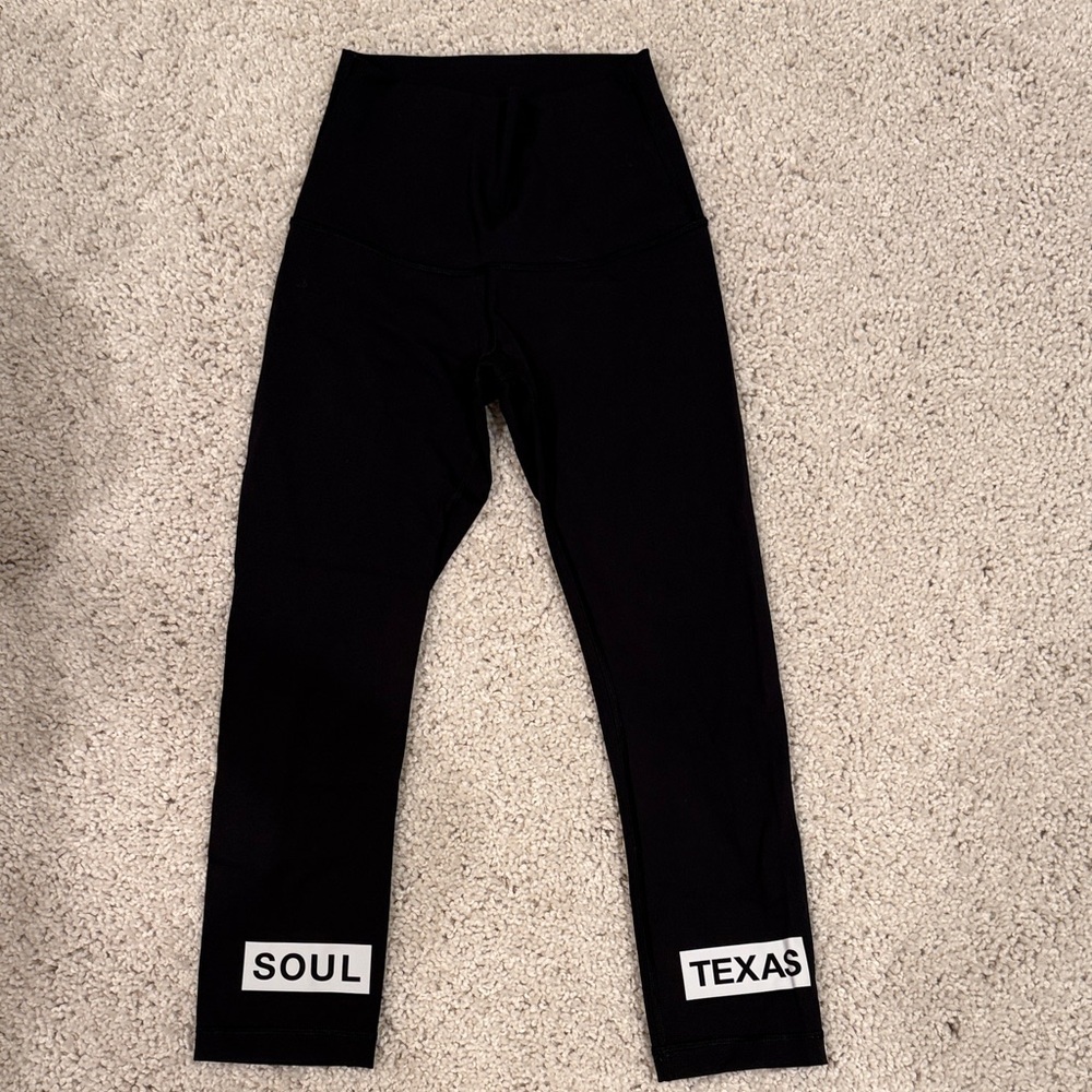 lululemon athletica Black Leggings with Soul Texas Detail
